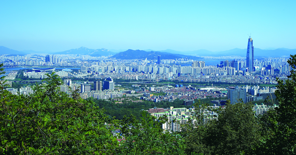 어머니의 큰 품 너머 뜻대로 흐르는 길